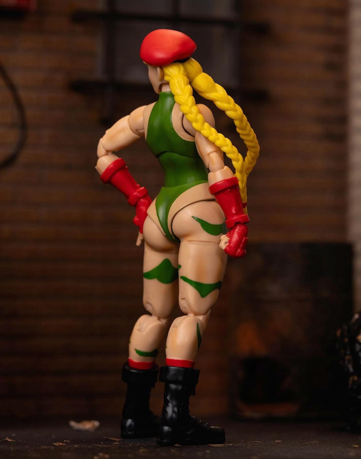 CAMMY STREET FIGHTER 6" DELUXE COLLECTOR FIGURE
